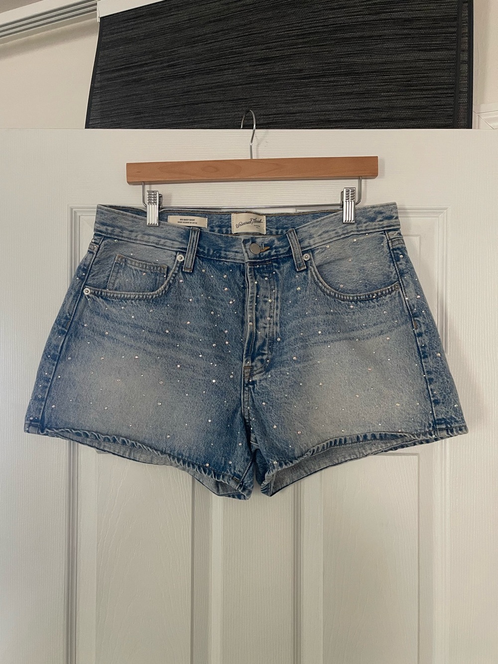 Universal Thread Light Blue Embellished Denim Shorts rhinestone Chic 10